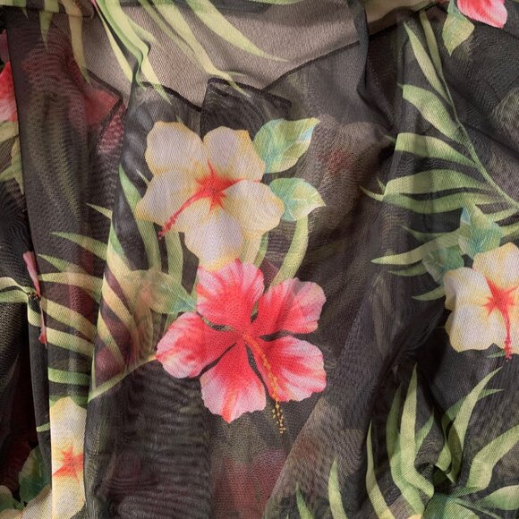 *HP* Beautiful flowery sheer beach cover up. - Picture 6 of 6